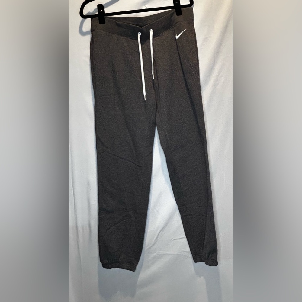 Nike sweatpants medium weight size medium